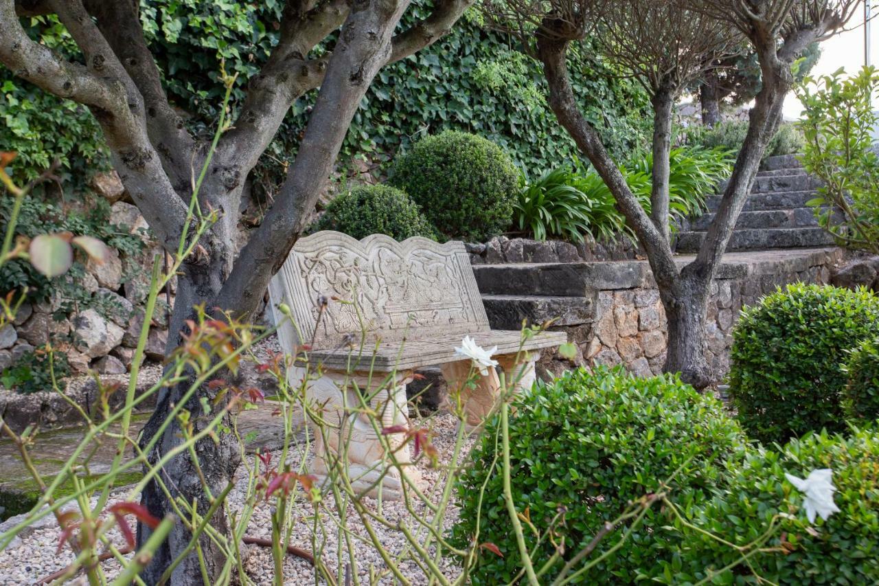 Valldemossa Villa *