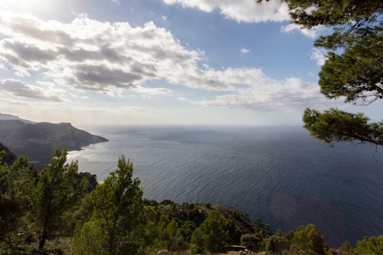 Valldemossa Villa *